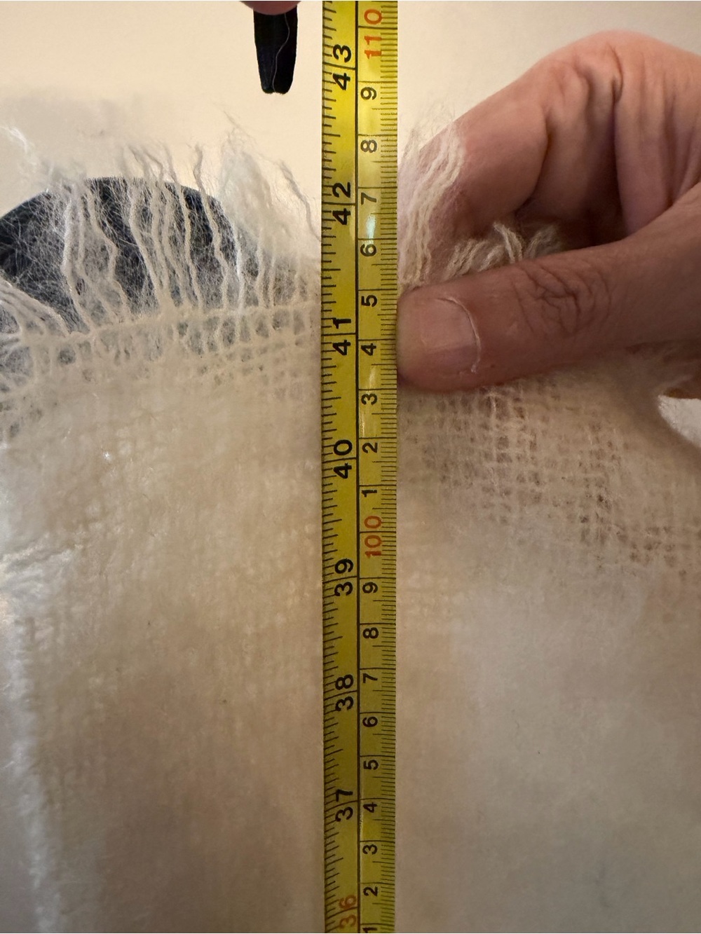 Vintage Scotland Mohair Wool Scarf Ivory Fuzzy Fringe Shawl Wrap - Picture 5 of 5